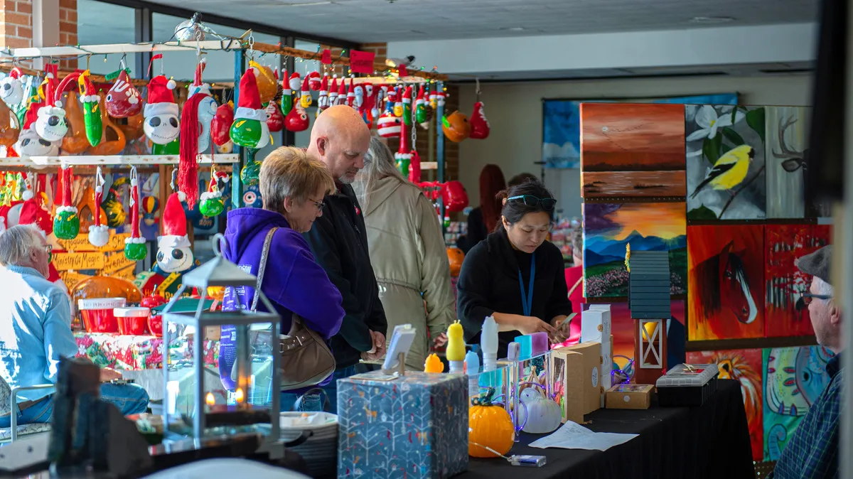 SIU's 2025 Holiday Craft Sale to feature more than 75 unique vendors