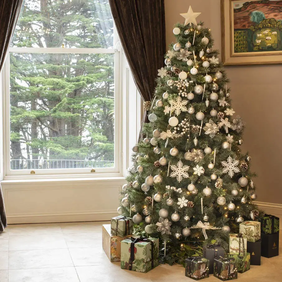 Snö - 7ft Silver Decorated Christmas Tree