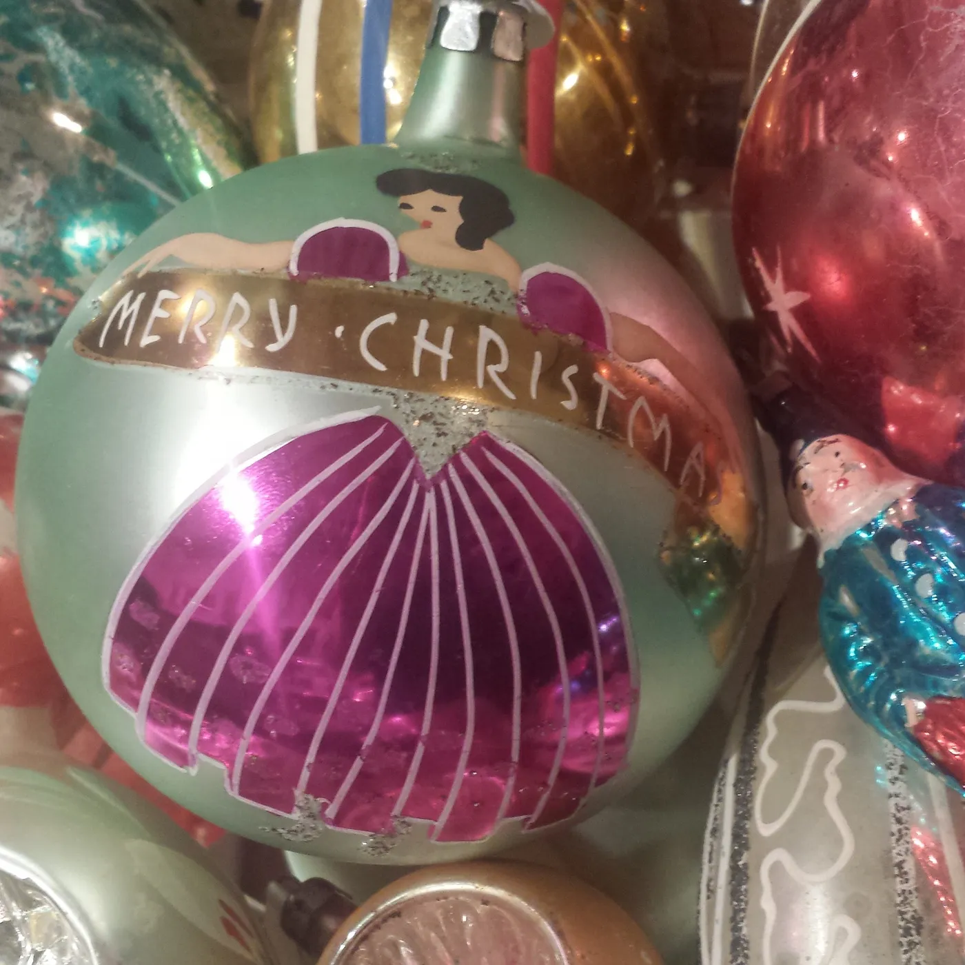 Snag vintage ornaments at Peacock Room sale