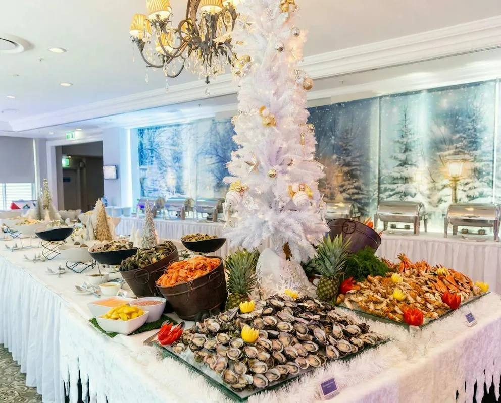 Stamford Plaza Brisbane Hotel | Summer Snow Celebration 2026 - Christmas  Lunch Buffet