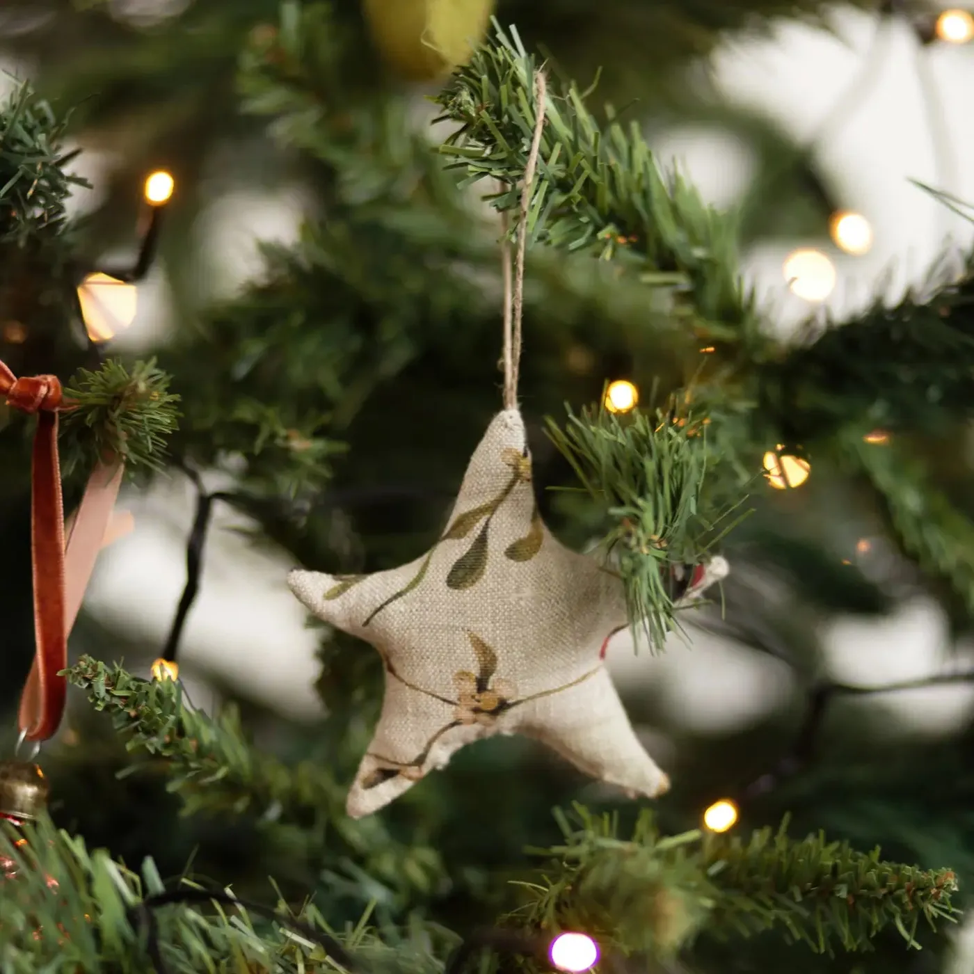 Star Linen Ornament in Mistletoe – Love The Clutter