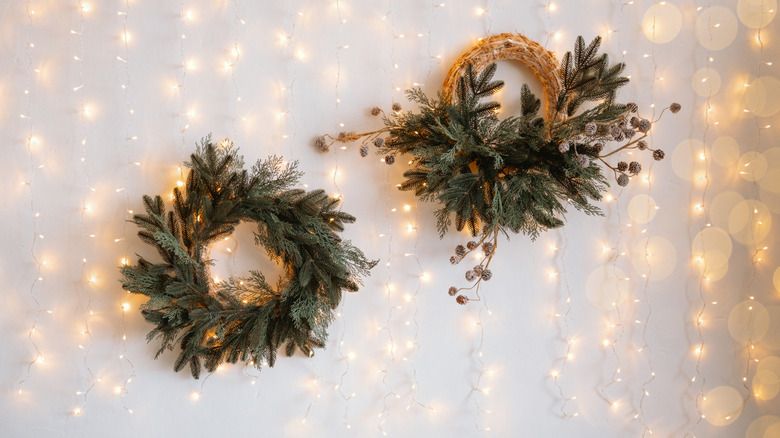 Stop Damaging Your Walls For Holiday Decor: This Temporary Hanging Hack Is  A Game-Changer