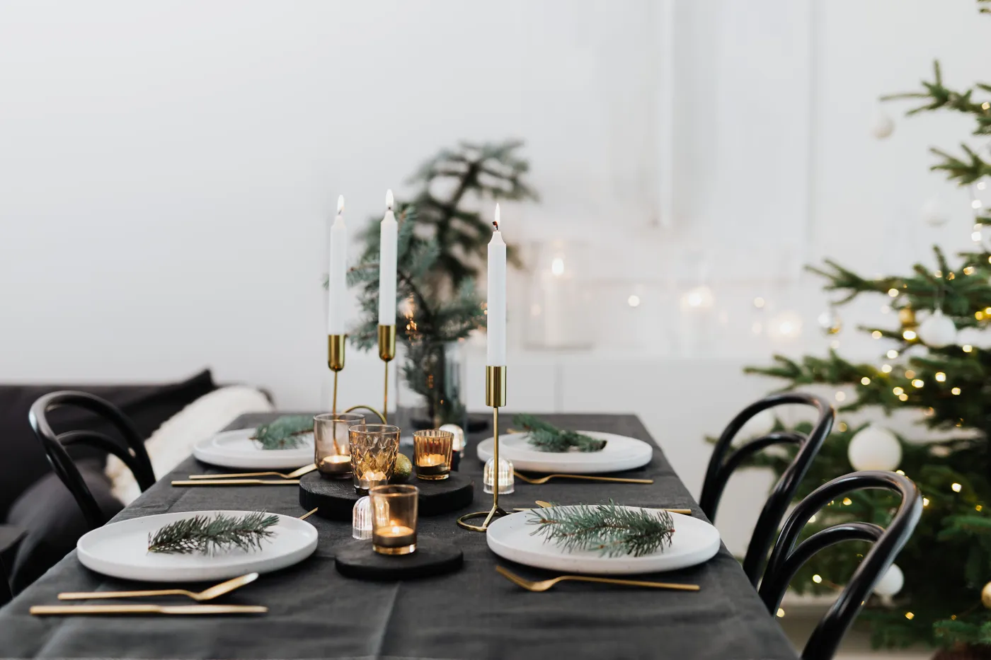 Table Setting At Christmas · Free Stock Photo