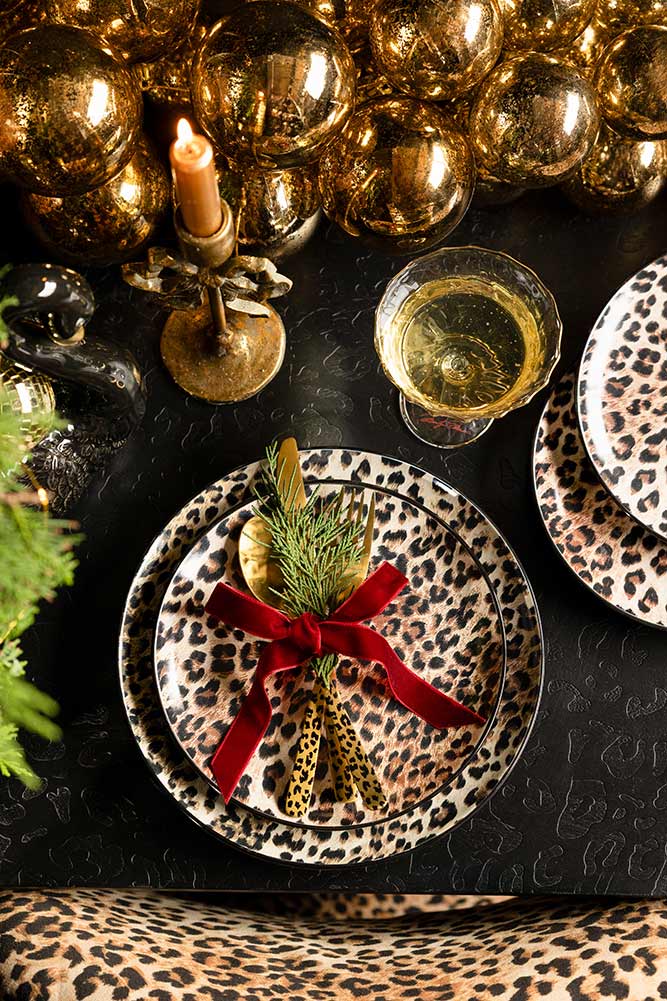 The Christmas Shop – Rockett St George