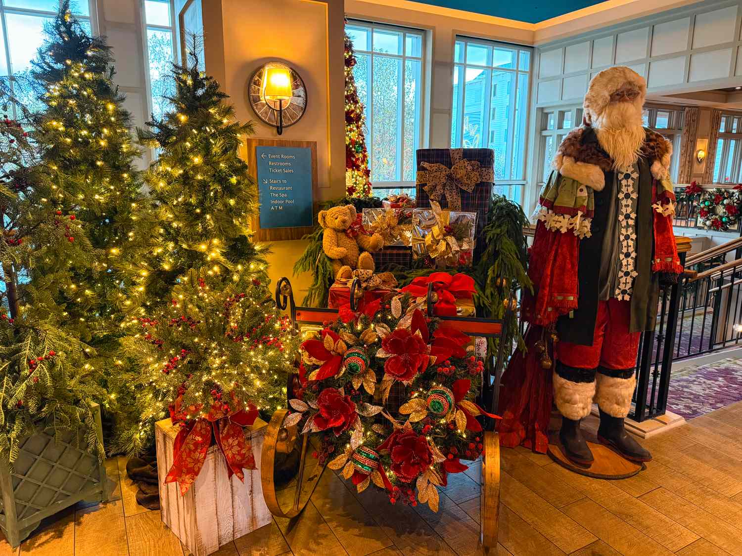 This Smoky Mountains Resort Feels Like Stepping Into A Hallmark Christmas  Movie