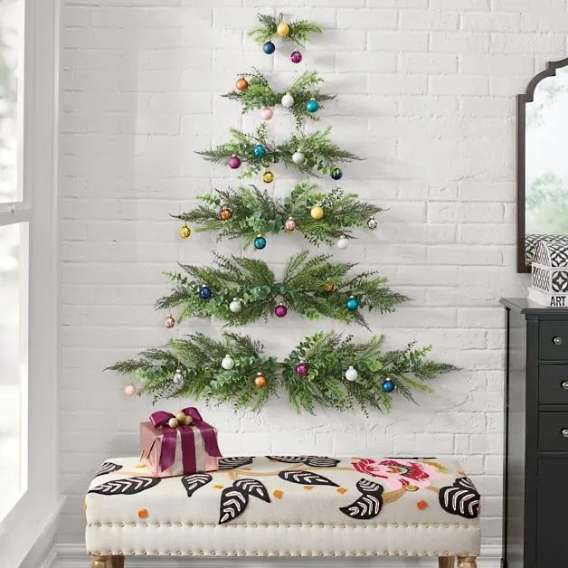 This Wall Hanging Christmas Tree Is Perfect For Small Spaces | PS Home