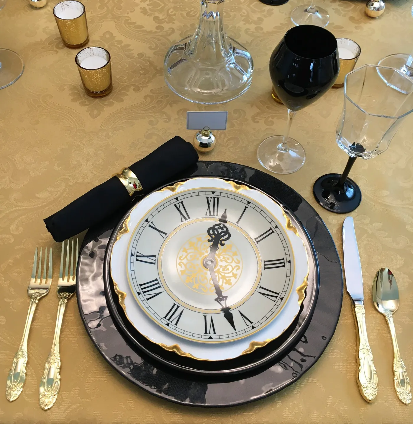 Time for a New Year's Eve Tablesape — Whispers of the Heart