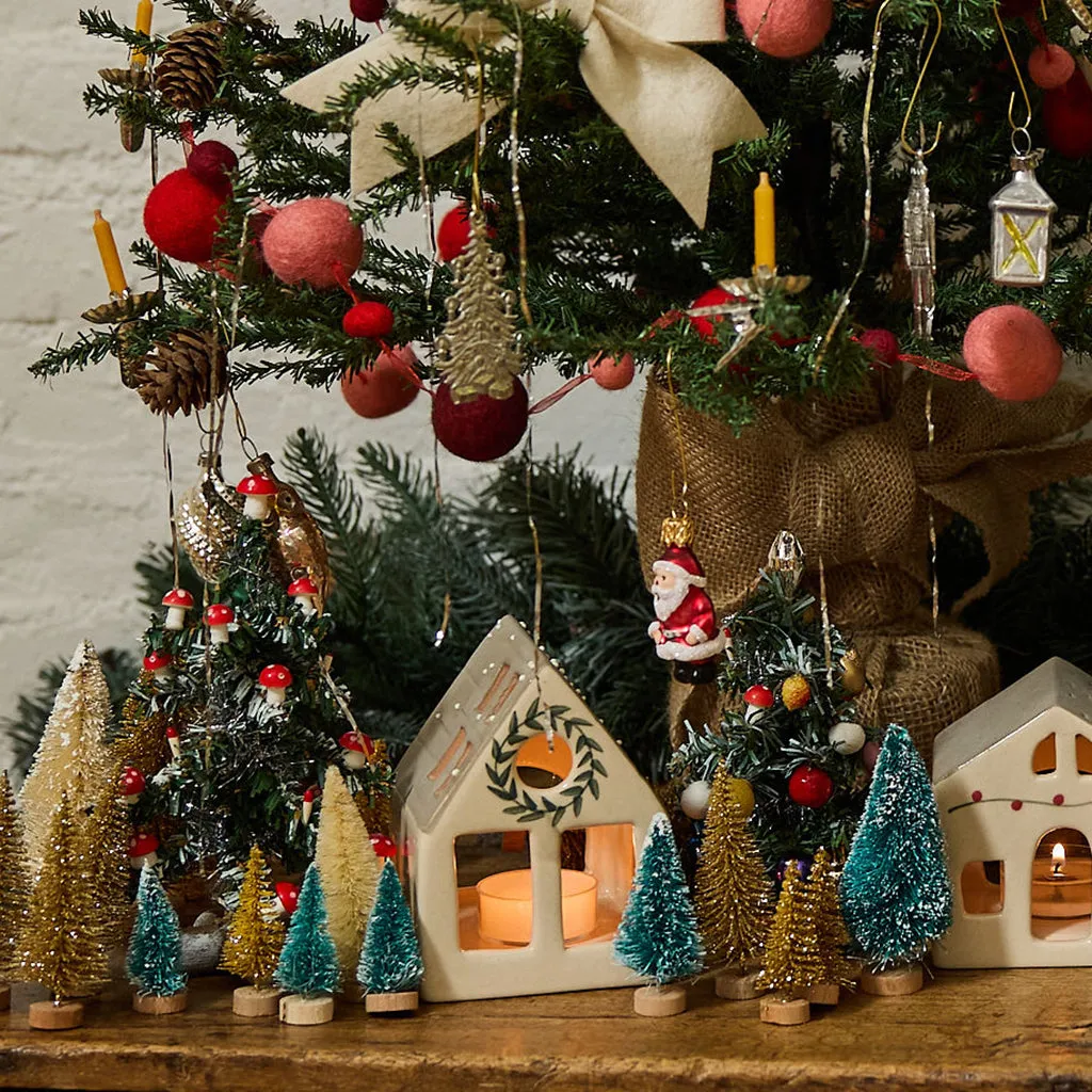 Vintage Decor and Inspiration for a Retro Christmas Tree Vintage Christmas  decorations