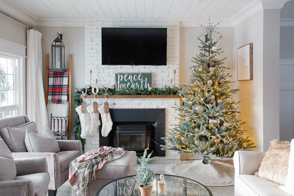 Vintage Inspired Christmas Tree - Making it in the Mountains