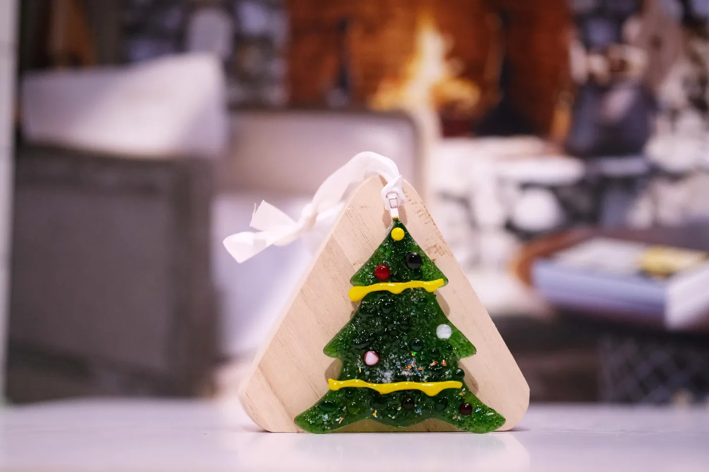 Whimsical Green Fused Glass Christmas Tree Ornament with Yellow Garlan – Seeds Glassworks