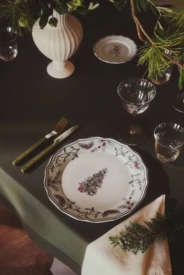 White/Christmas trees 4-Pack Porcelain Dinner Plates at H&M Home | H&M US
