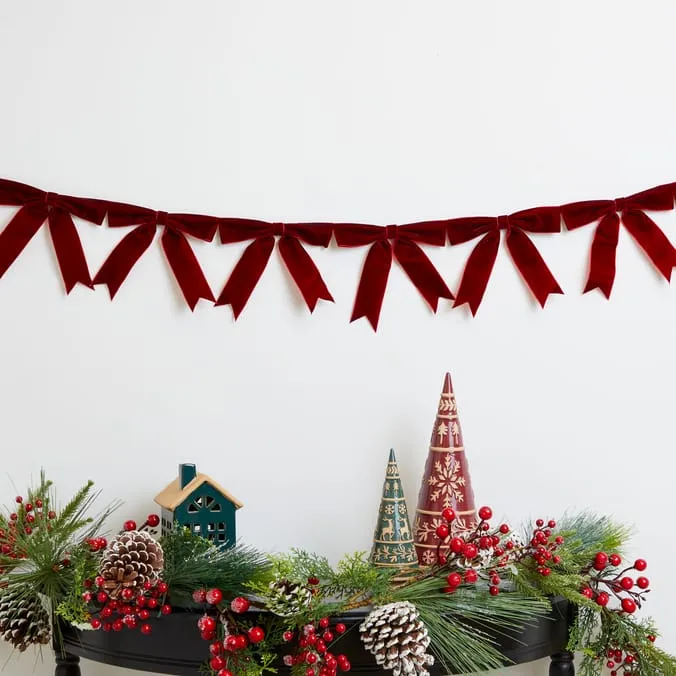 Winter Charm 1.8m Velvet Bow Christmas Garland | Home Bargains
