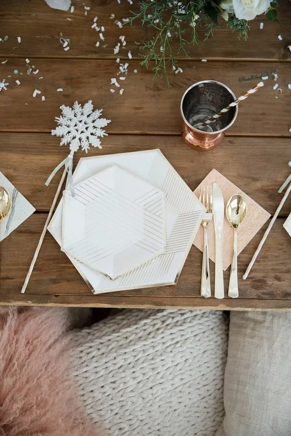 Winter wonderland 1st birthday | Winter party ideas | 100 Layer Cakelet